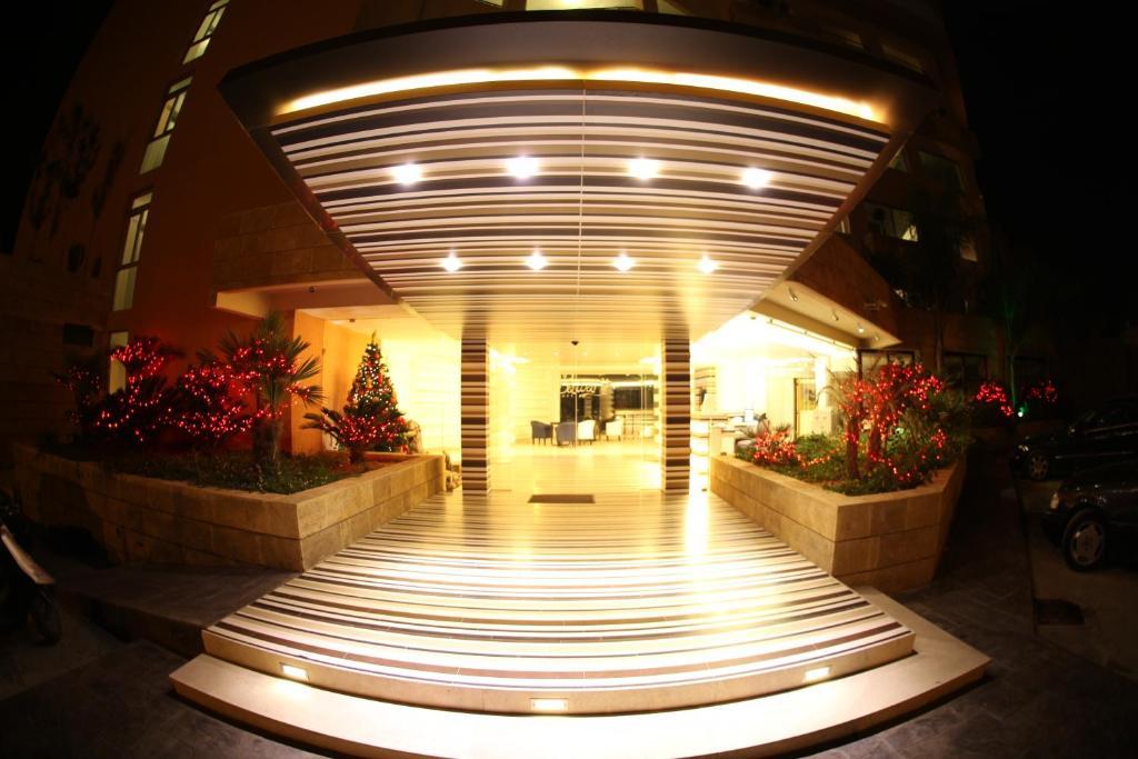 Sawary Beach Hotel Batroun Luaran gambar