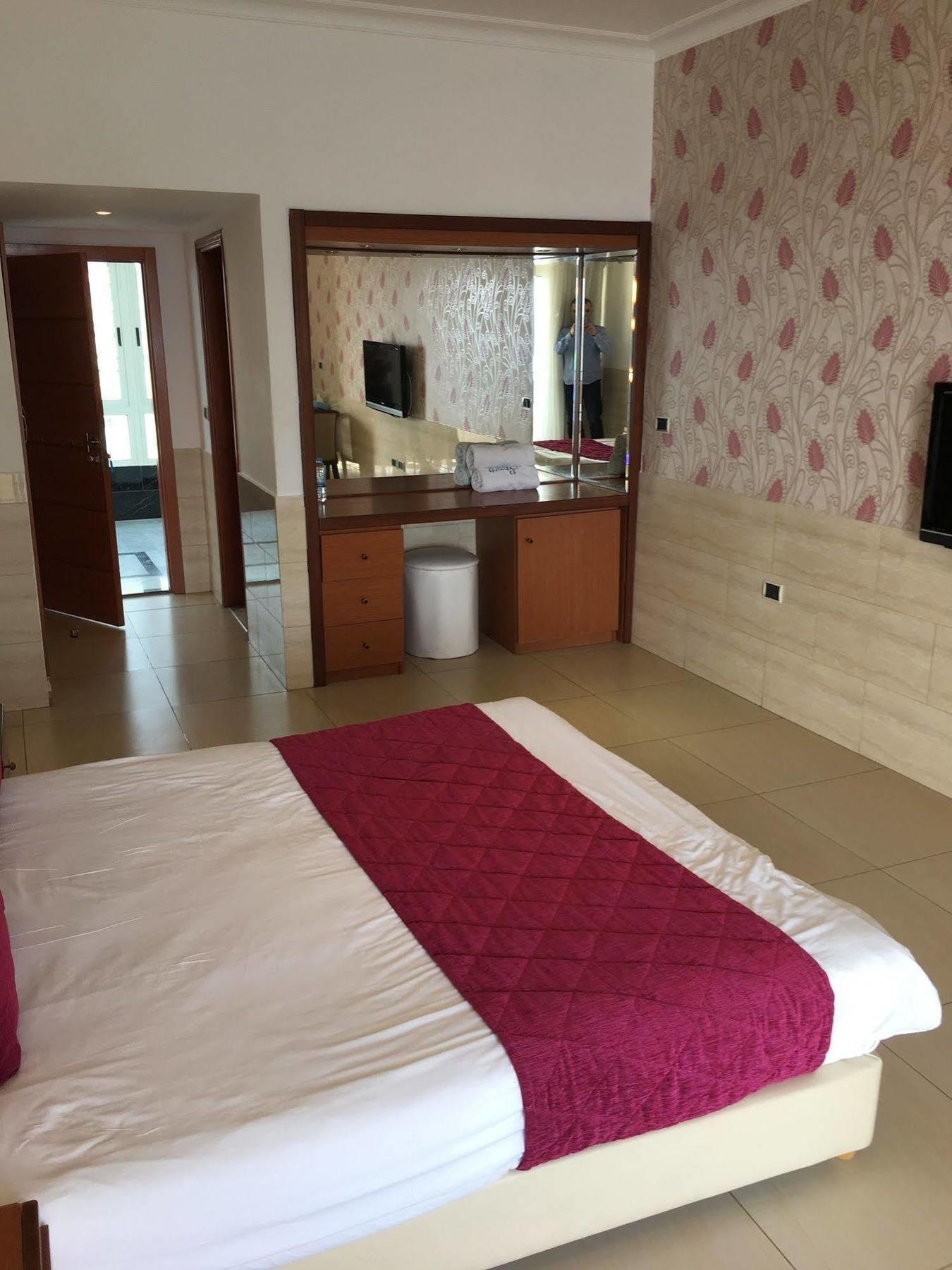 Sawary Beach Hotel Batroun Luaran gambar