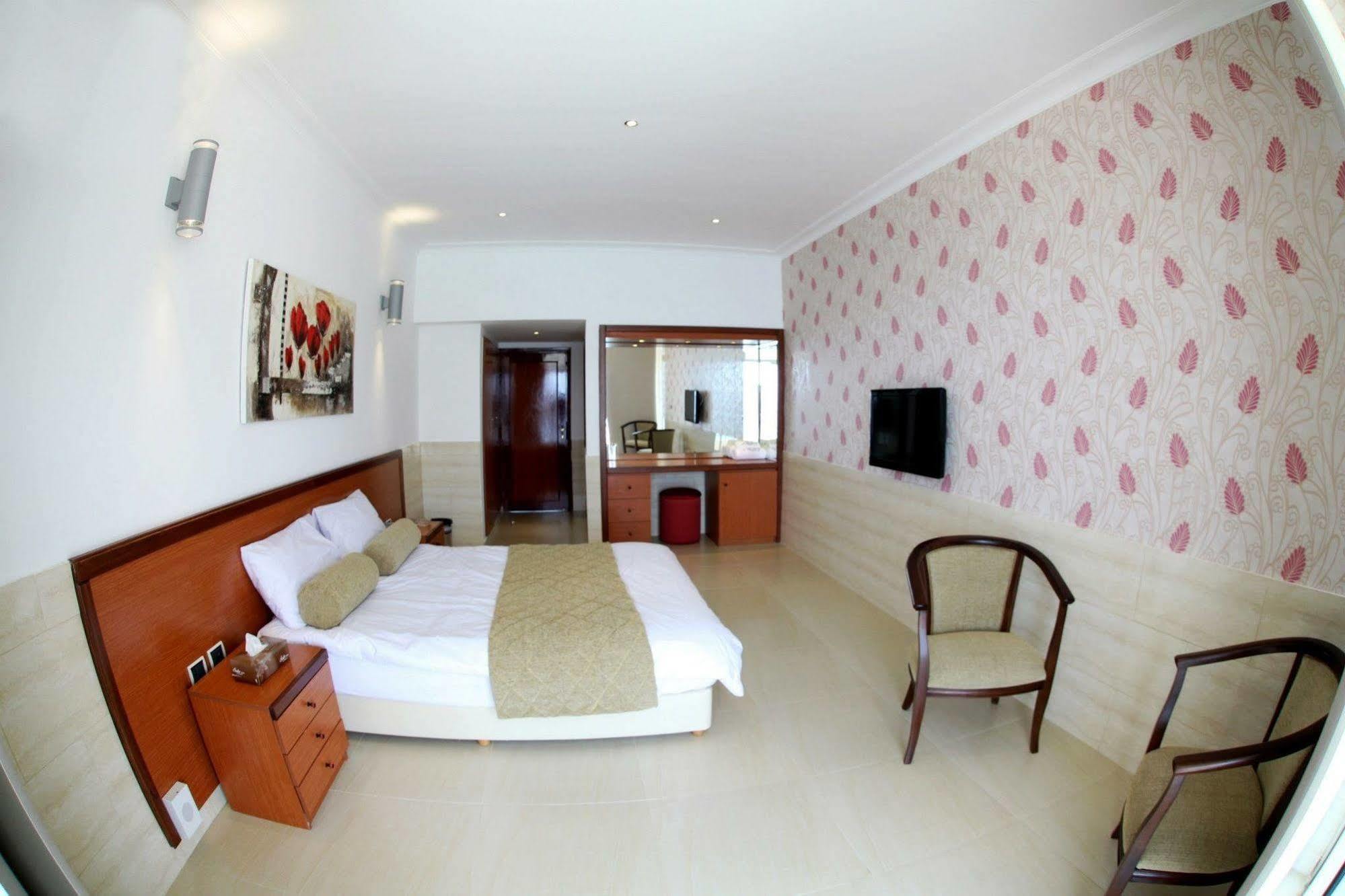 Sawary Beach Hotel Batroun Luaran gambar